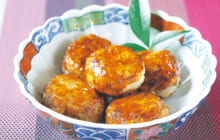 画像：おうちでCOOK – ピリ辛の甘じょっぱいタレがマッチ　サトイモの甘辛お焼き