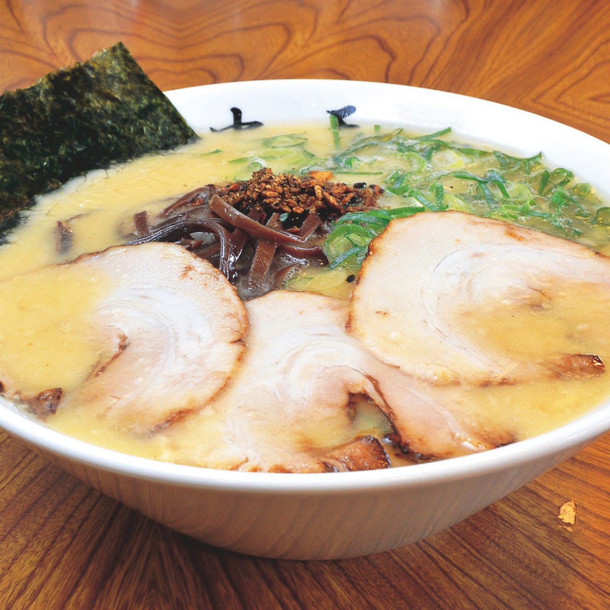 497号 麺 S すぱいす 先代の味から独自メニューまでそろう 中王 ちゅうおう ラーメン くまにち すぱいす