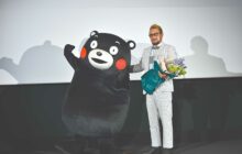 画像：【573号】すぱいすトピックス – 中村獅童さんが舞台あいさつで来熊