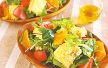 画像：栄養バランスも食べ応えも満点の一皿 たまごパンサラダ【おうちでCOOK】
