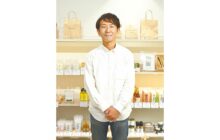 画像：【585号】すてきびと – ヒノマル&リブカフェ バイヤー兼店長 米満 大さん