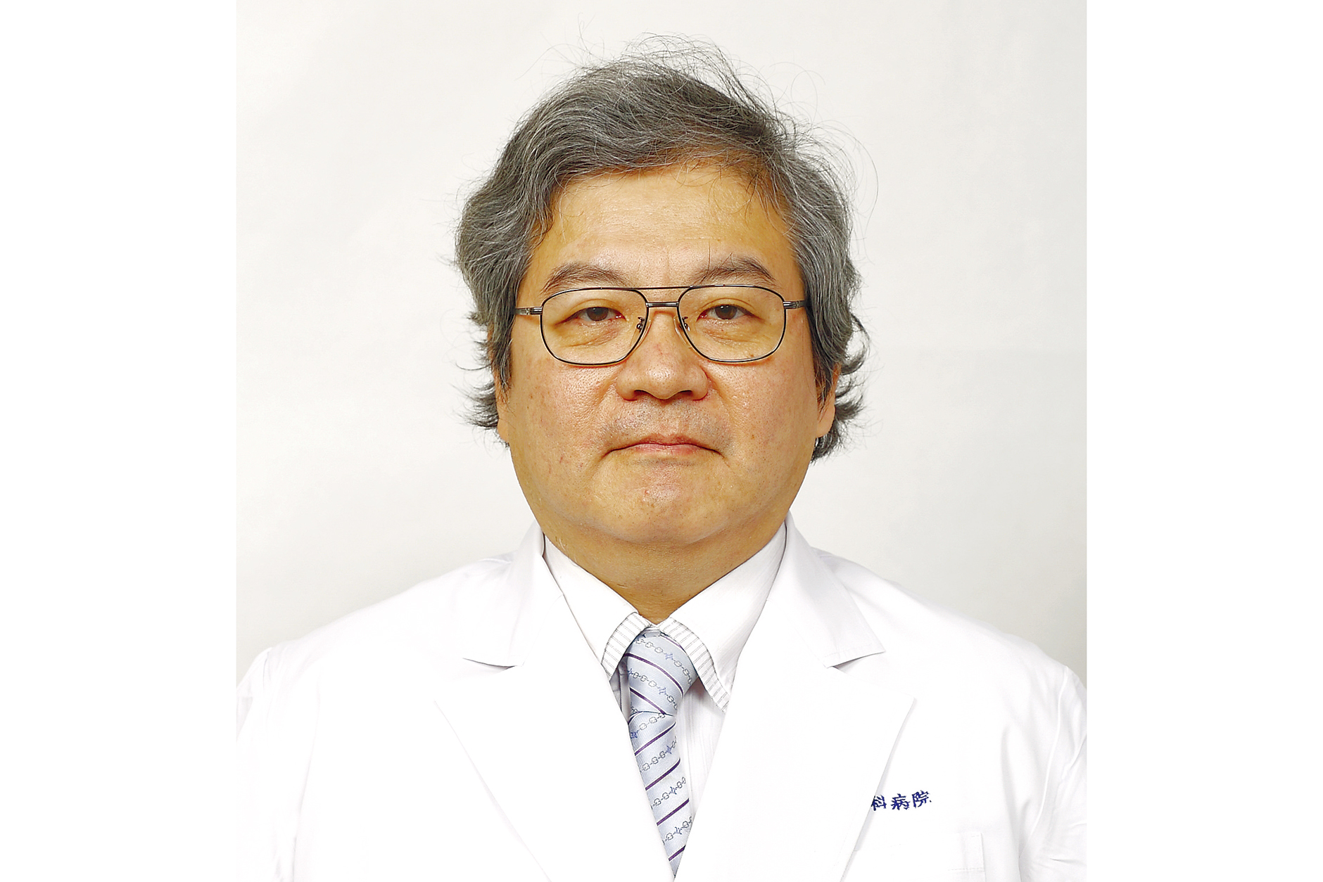 出田眼科病院 副院長 川崎 勉氏 東京医科歯科大学医学部卒業。網膜剥離治療の黎明（れいめい）期から約25年間治療に当たり、地域医療に貢献している