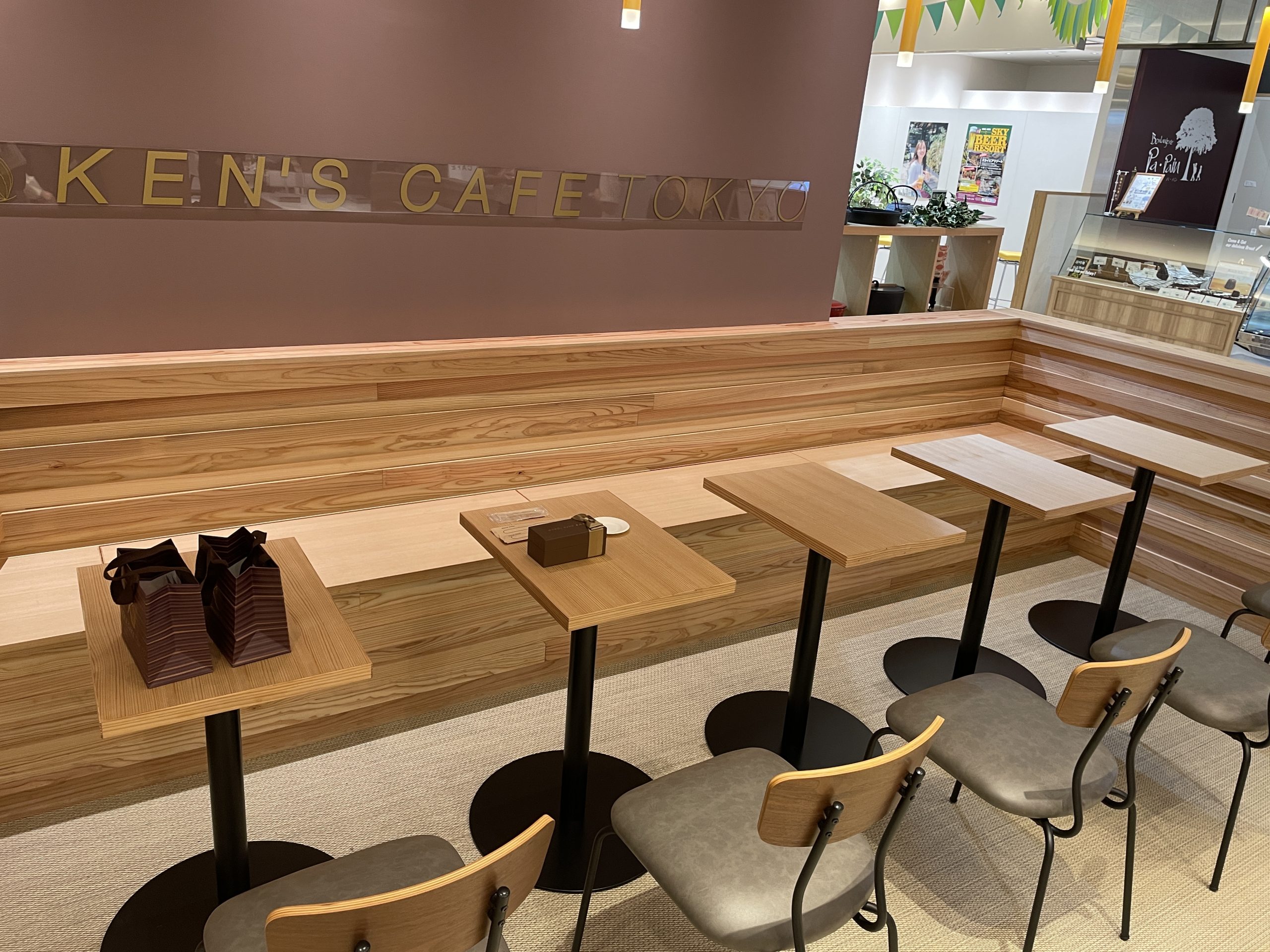 ケンズカフェ東京 熊本店のイートインスペース