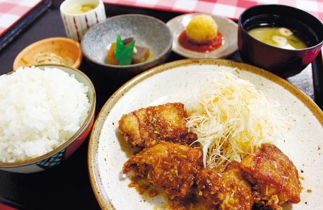 ぽぽぽ食堂 油淋鶏定食 950円