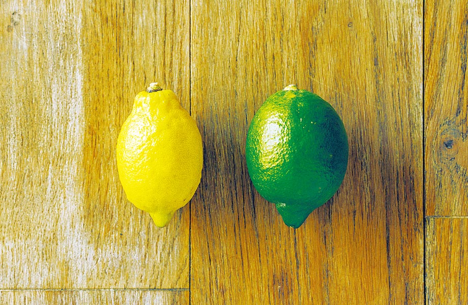 緑のレモンと黄色いレモン