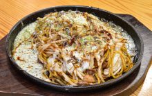 画像：濃厚でコクのあるチーズがソースや麺と絶妙に絡む【熊本県菊池市】