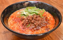 画像：コク深く濃厚なスープが 中太の卵麺によく絡む【熊本市中央区】