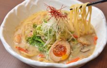 画像：魚介のうま味が溶け出した 豚肉とかつおだしのスープ【熊本市中央区】
