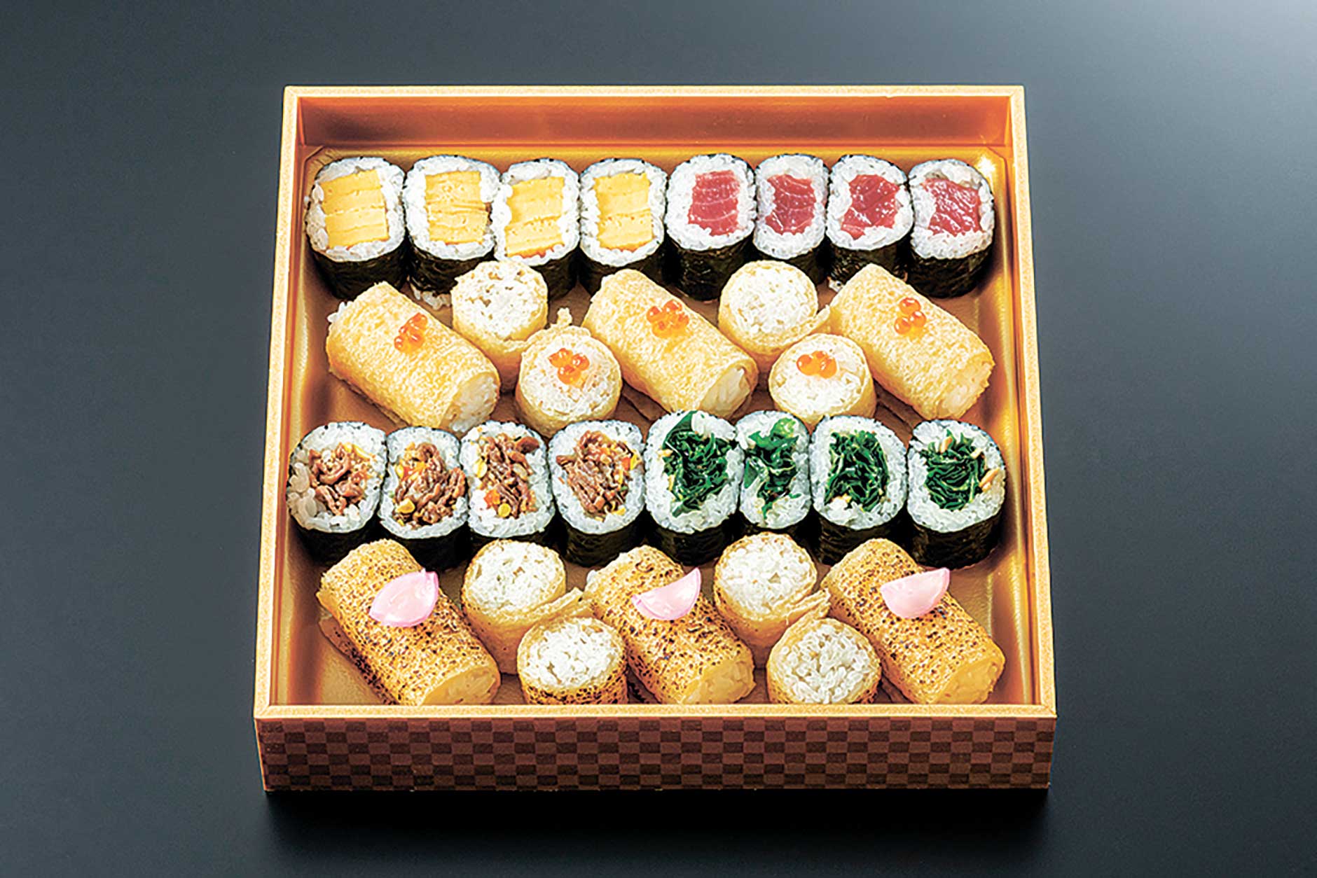 食べやすい「南関あげいなりと巻き寿司セット」3000円も人気！