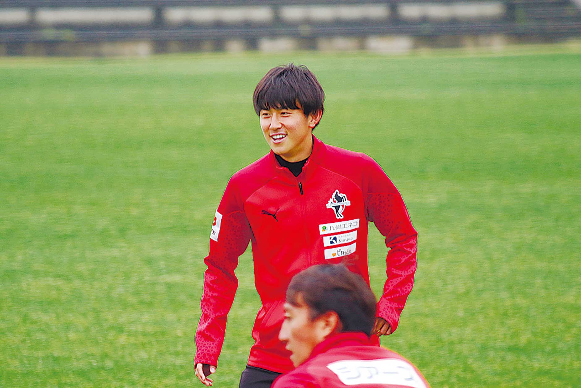 練習中はご覧のような優しい笑顔も見せますが、試合中はりりしさが増す松岡選手