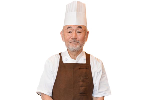店主 髙森雄成さん「サラダスパゲッティ和風」は一年中提供しています。栄養バランスが良くヘルシーで、特に女性のお客さんに好評です。
