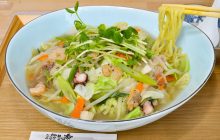 画像：魚介のうま味広がるスープ 具材たっぷりで食べ応え満点【熊本市中央区】