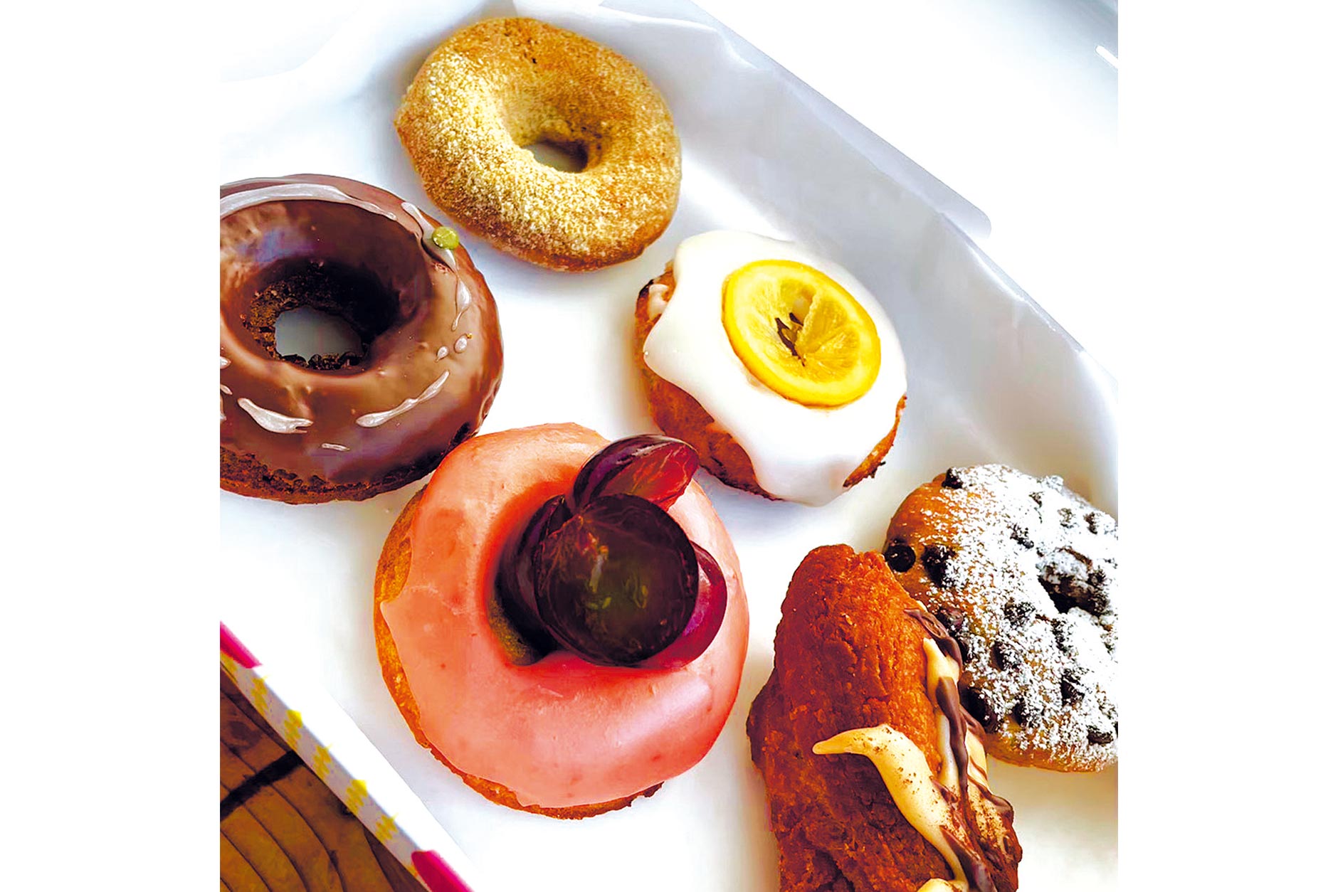 日・月曜は生ドーナツ、水～土曜は菊池市の「bb natural donut」のドーナツが並びます。冷凍もあり。※画像はイメージ