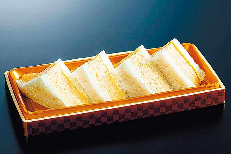 高級食パン専門店とのコラボ商品「鮨屋の玉子サンド」850円