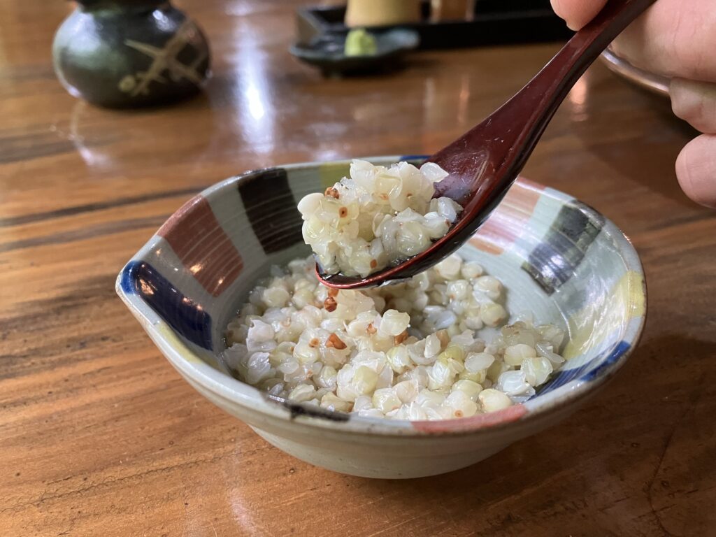 鬼笑庵「鬼おろし蕎麦」の蕎麦がゆ