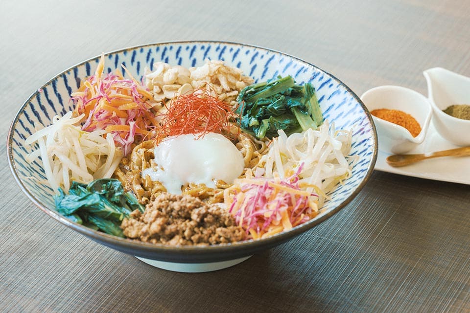 担々麺とサラダの店らんてんのマーラーまぜそば