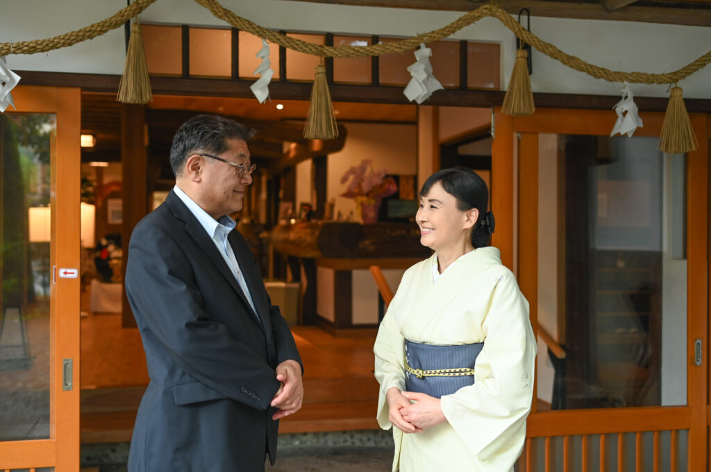 人吉旅館　社長と女将さん