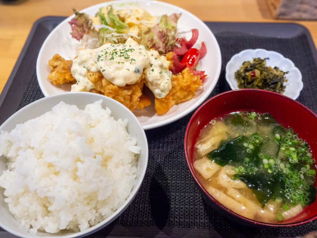 たこ家To-Zoku-danのチキン南蛮定食