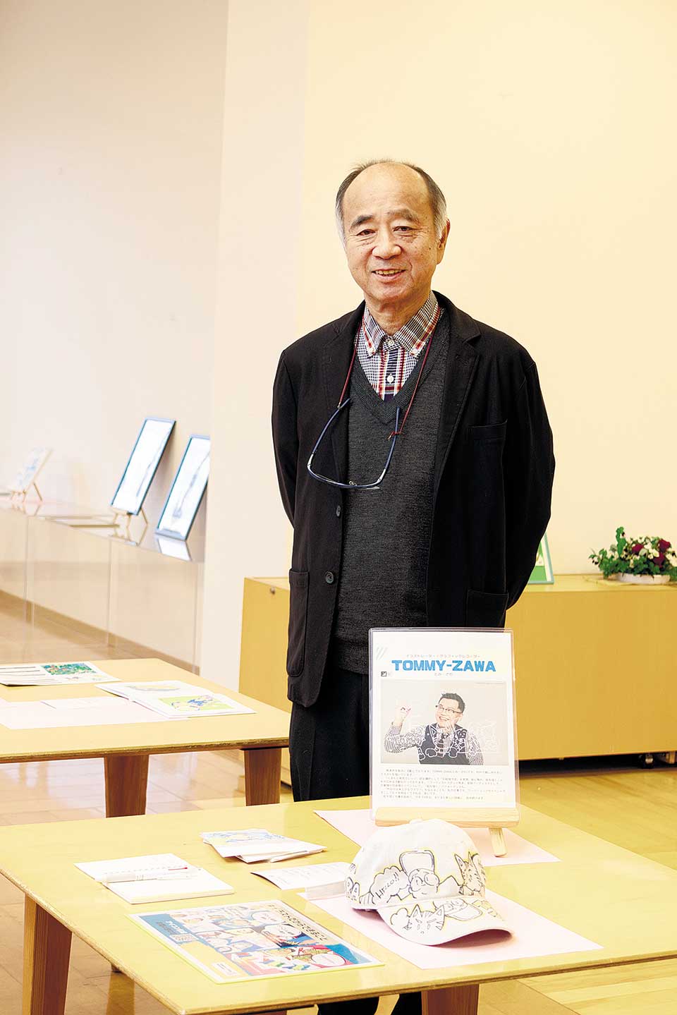 犬飼記念美術館館長 坂本 尚文さん 1956年、菊池郡大津町出身。大阪芸術大学芸術計画学科卒業後、京都にある出版社に就職。83年から熊本県伝統工芸館に勤務。定年退職後、玉名市立歴史博物館勤務を経て2017年から犬飼記念美術館（益城町）と熊本国際民藝館（北区龍田）の館長を兼任。妻と2人の子どもの4人暮らし。熊本市在住。