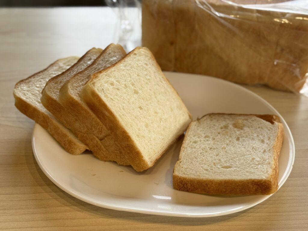 広瀬ぺーかりー食パン