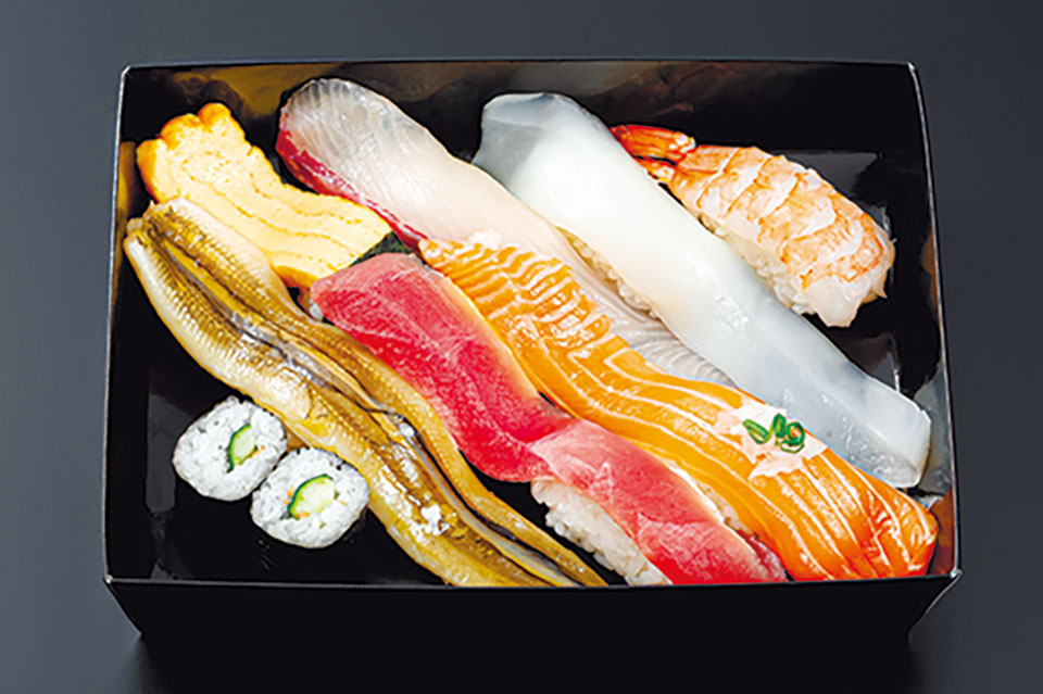 「峰にぎり(吸い物付き)」2250円は、+650円で天ぷら茶碗蒸しセットに