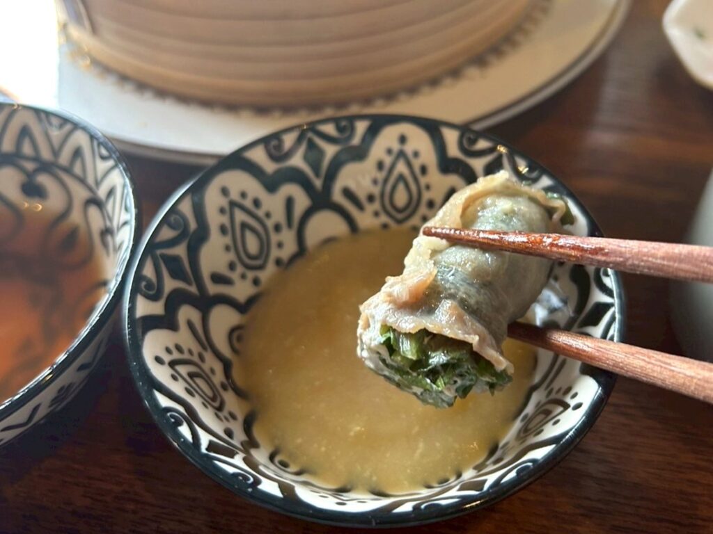 味噌ソールに付けた豚バラ
