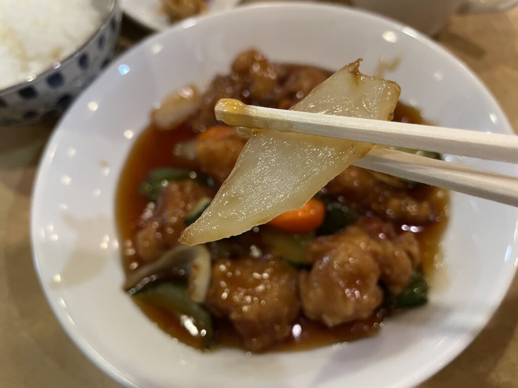 華月園の酢豚の玉ねぎ