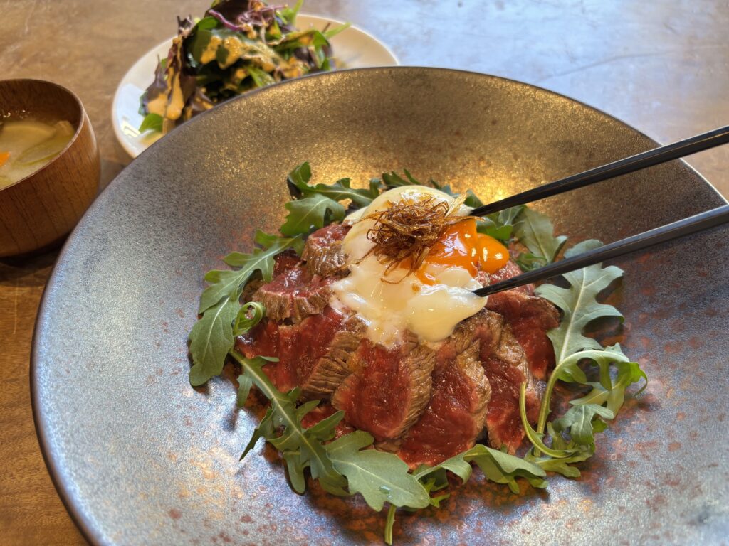 uni 「アイルランド産ヘアフォード牛のハラミ丼」