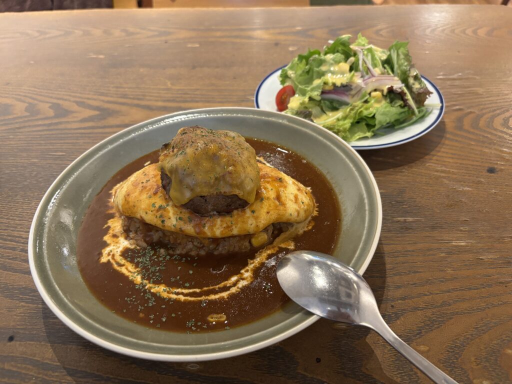 Manly 「ダブルチーズのハンバーグオムライス」