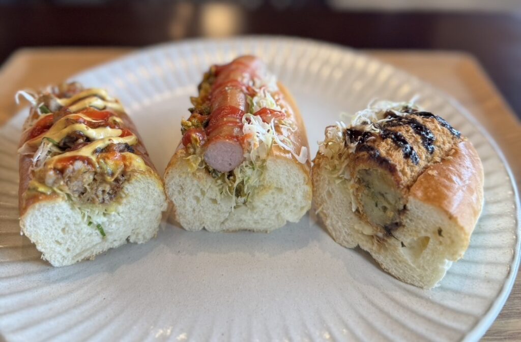 GRASS LAND café & shopのホットドックの断面