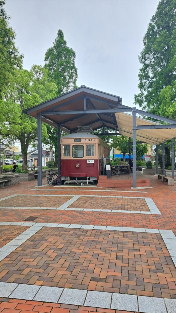 大牟田駅前で保存されている路面電車