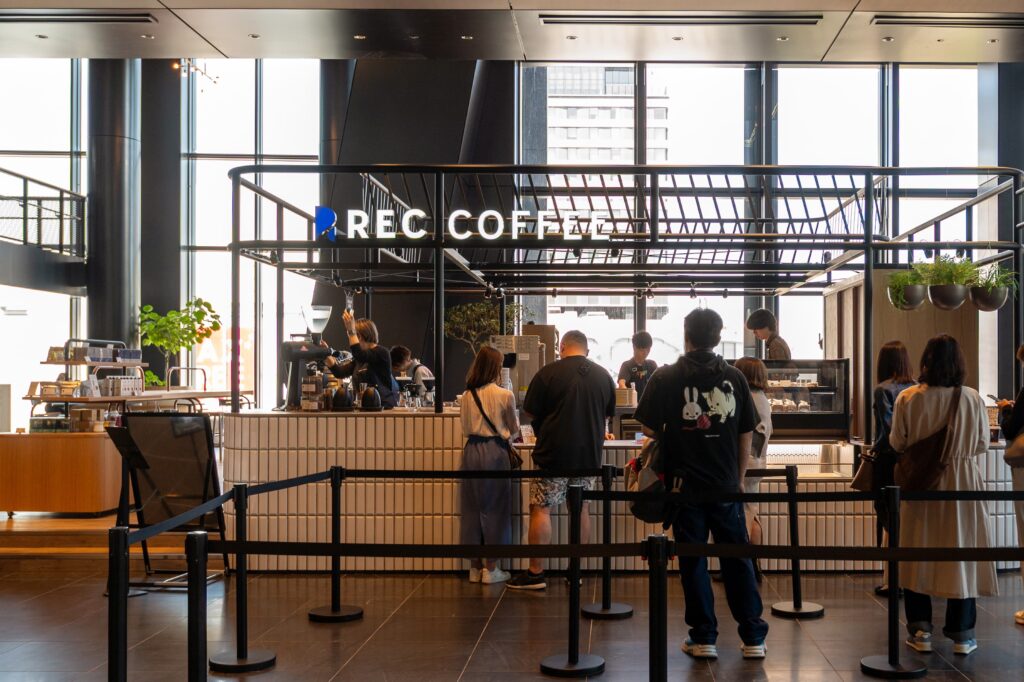 「REC COFFEE」店内