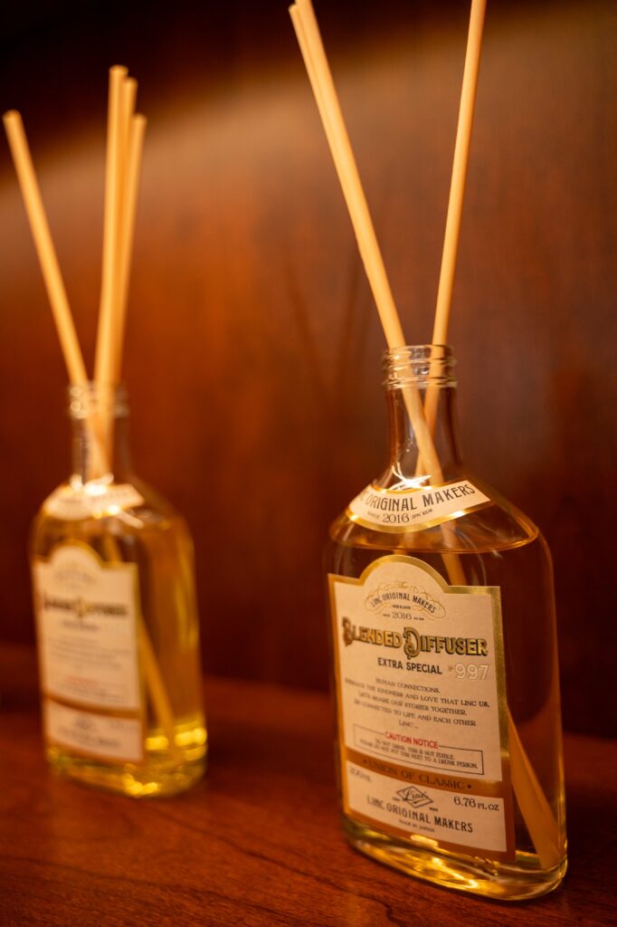 部屋中にやわらかく香りが広がる「BLENDED DIFFUSER」(8,800円)