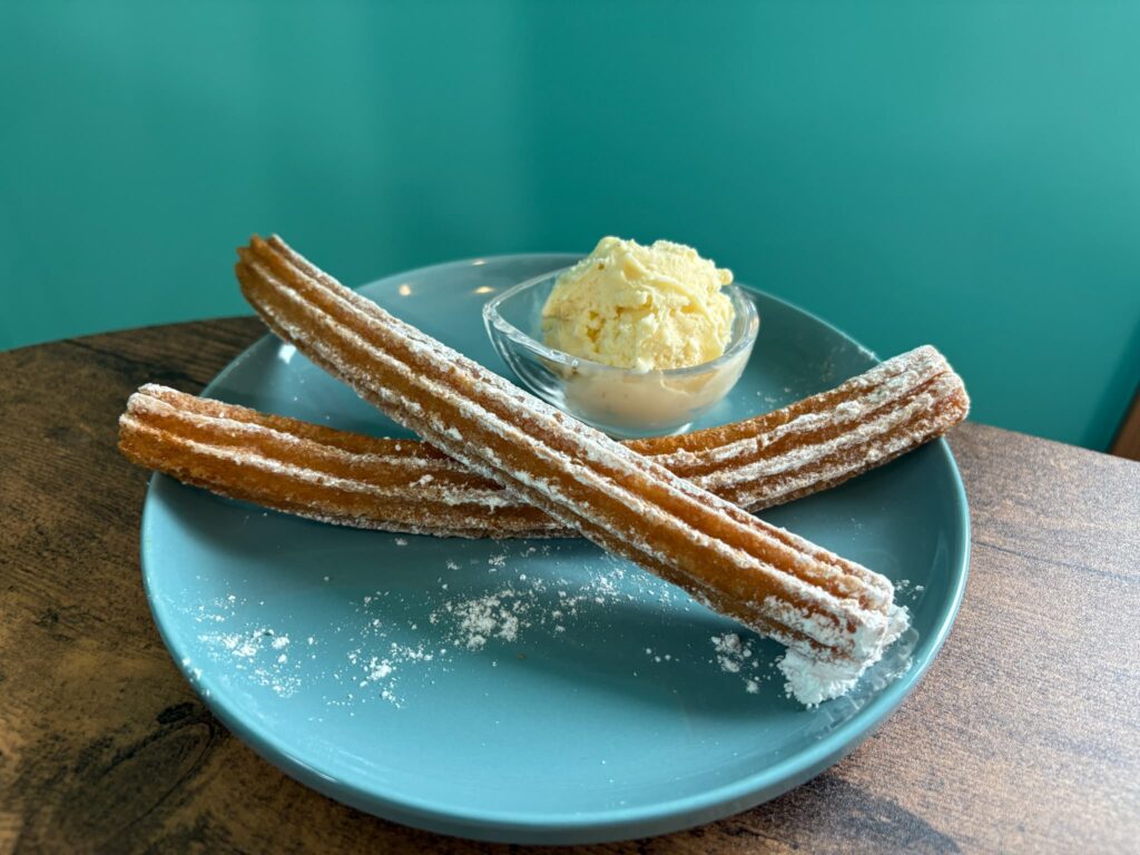カフェティアラのチュロス