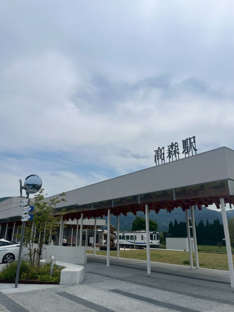 高森駅舎