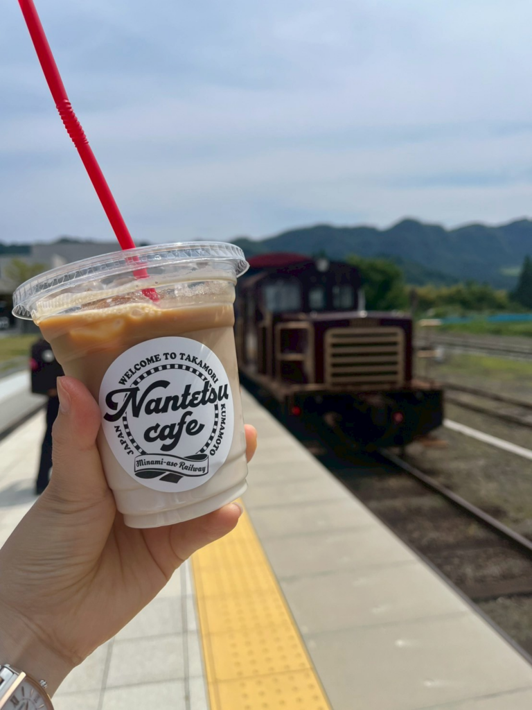 「南鉄カフェ」カフェラテと列車
