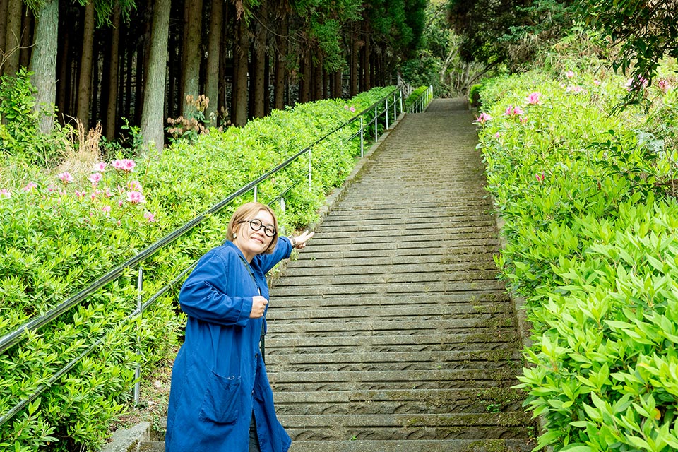 東片(ひがしかた)自然公園 運動不足の人だと、少しハードな段数かも