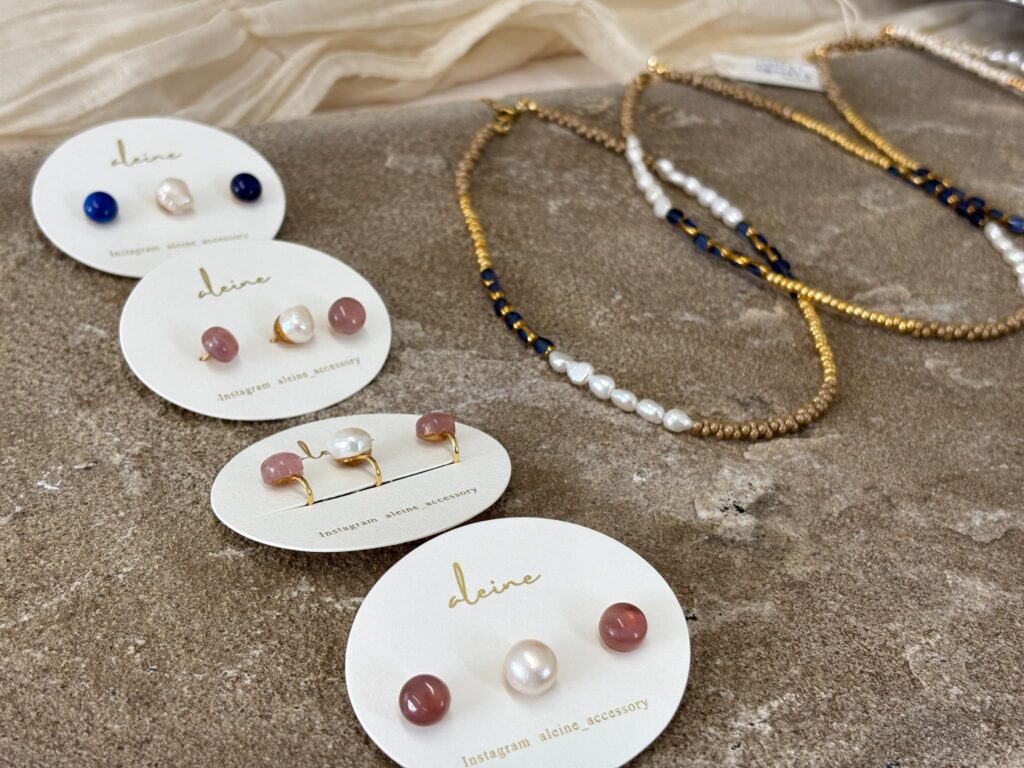 アソブルカフェのビーズアクセサリー