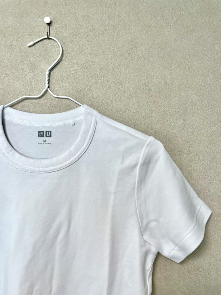 セットインスリーブのTシャツ