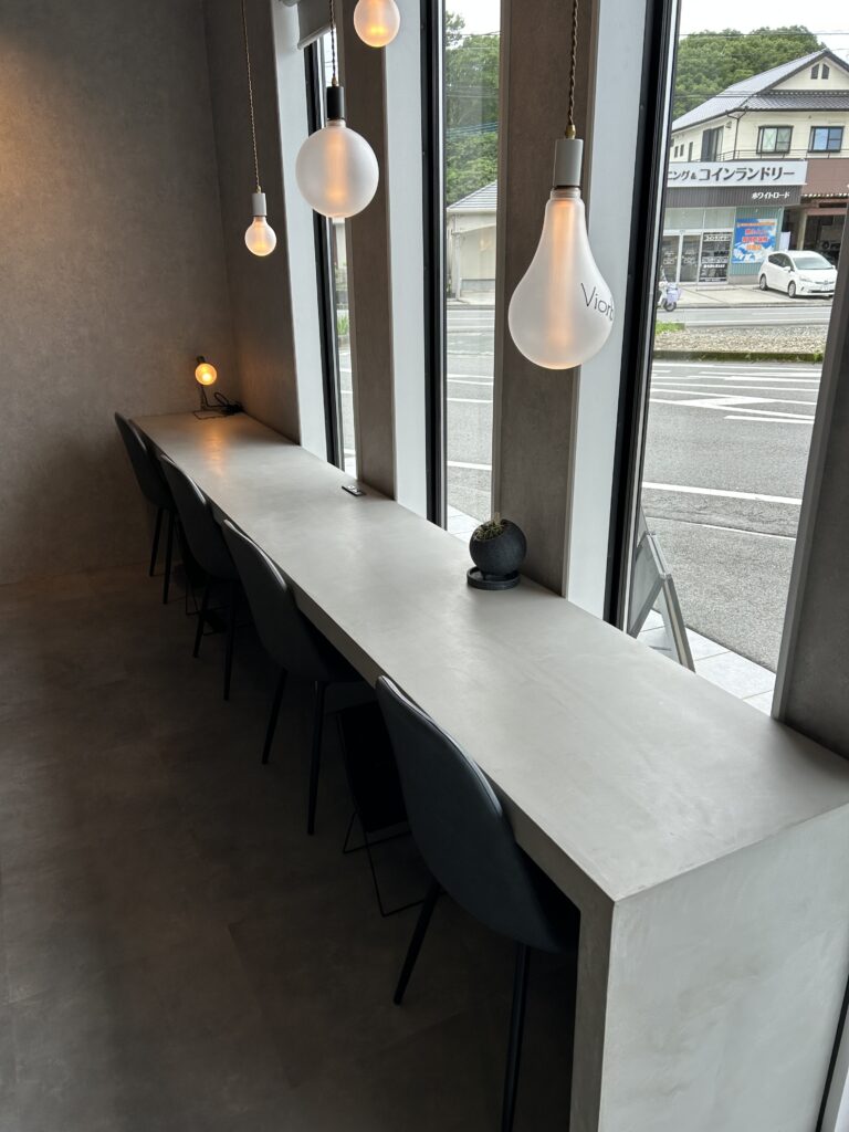ビオーブコーヒーのカウンター席