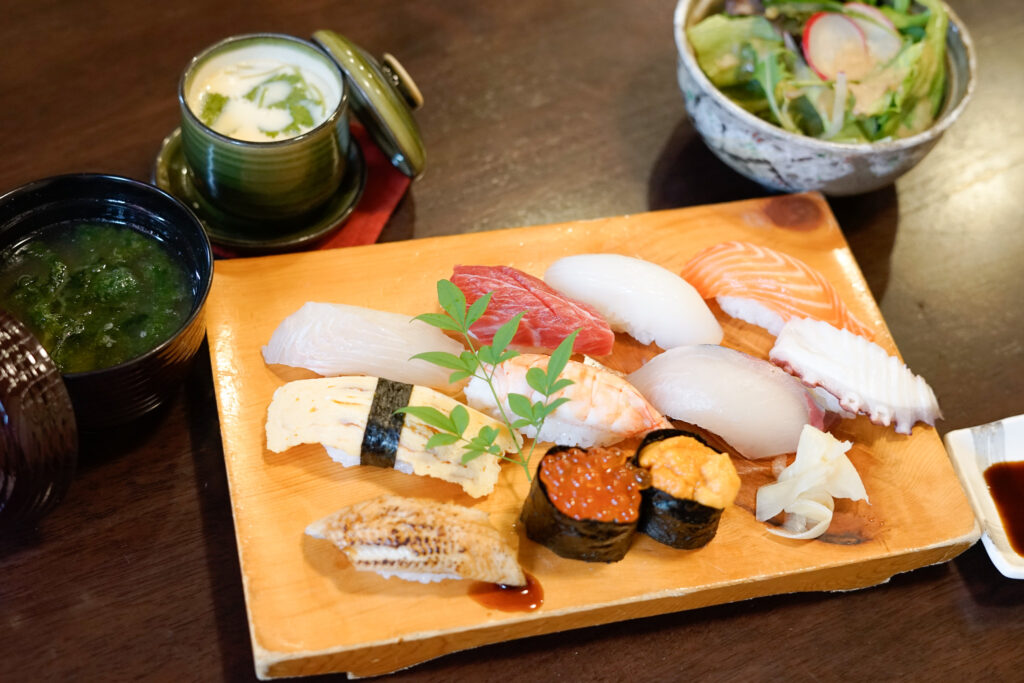 「お昼のおまかせ寿司ランチ」
