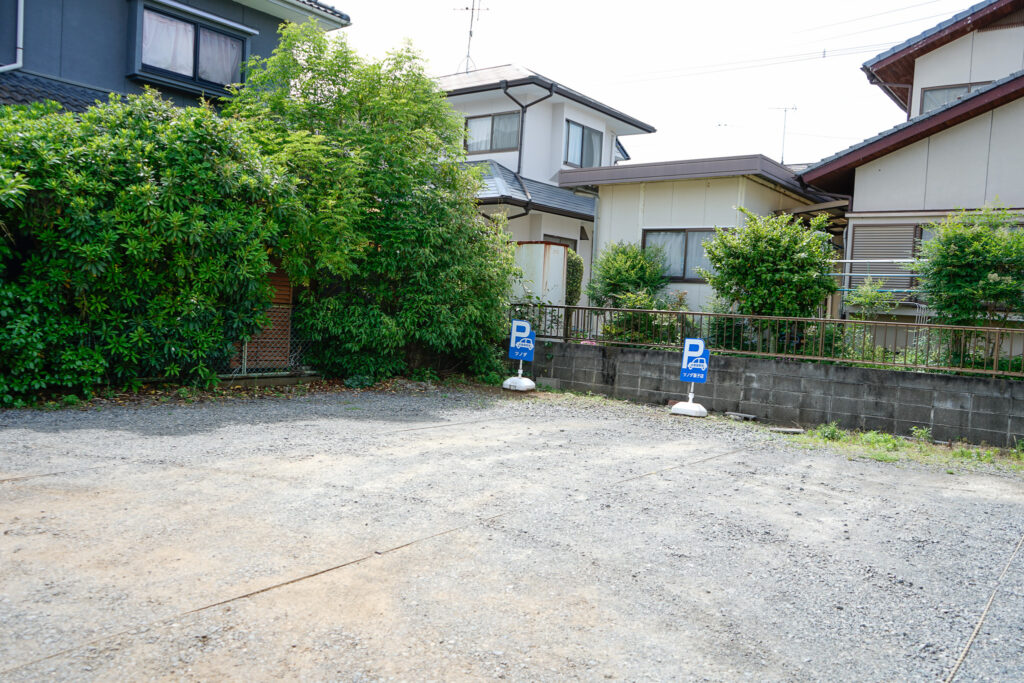 ツノダ菓子店の駐車場
