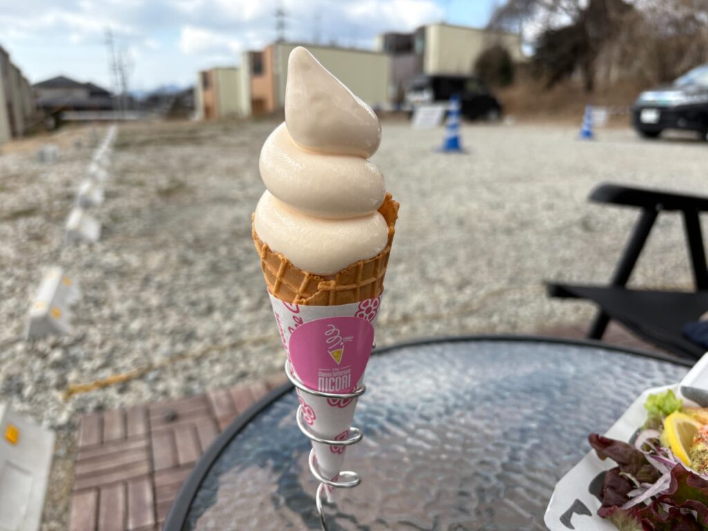 NICORIオリジナル生チーズソフト(430円)