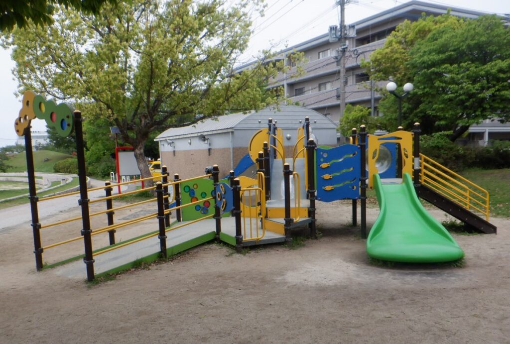 平成中央公園の遊具