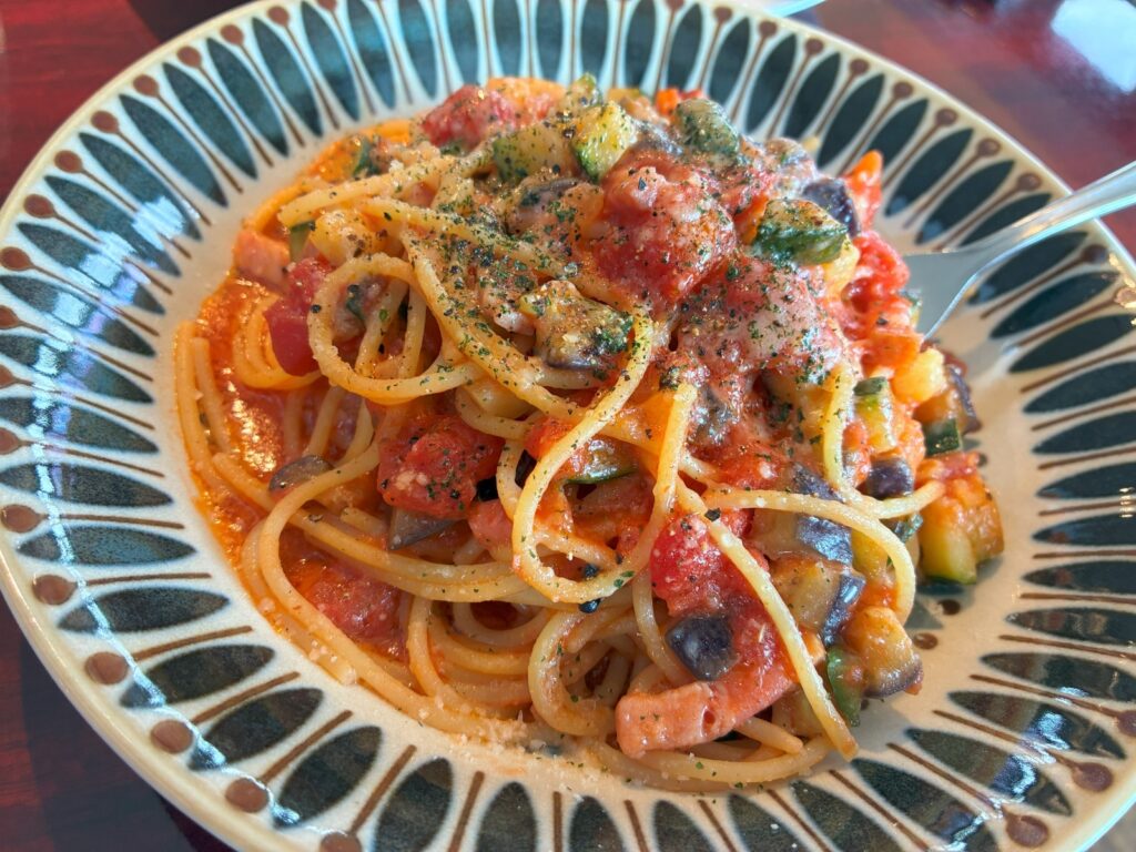 ナスとズッキーニのトマトソーススパゲッティ