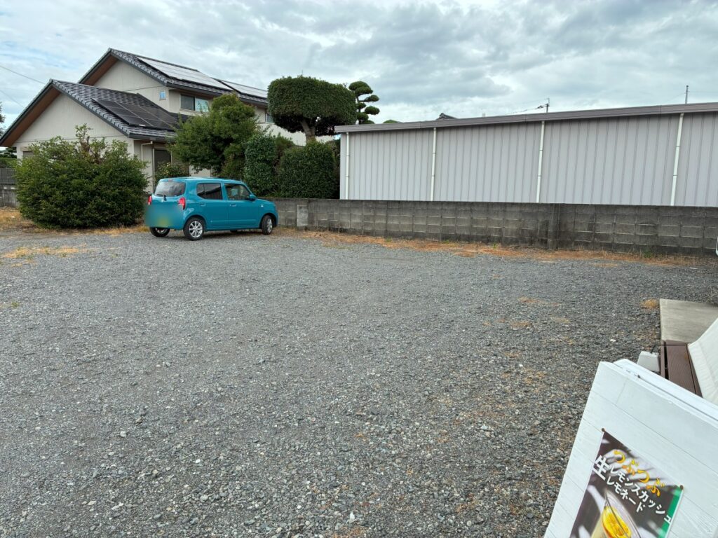 ココアンジュの広い駐車場