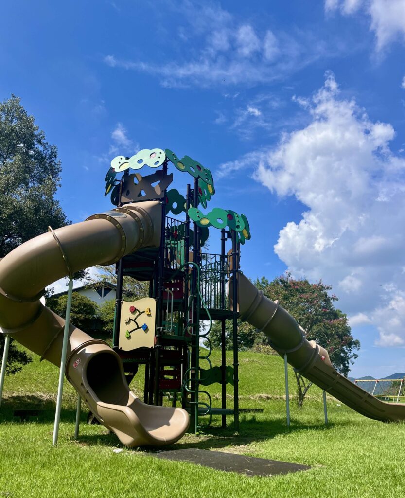 美里町カントリーパーク遊具