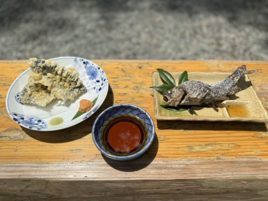 ニジマスの塩焼きと天ぷら
