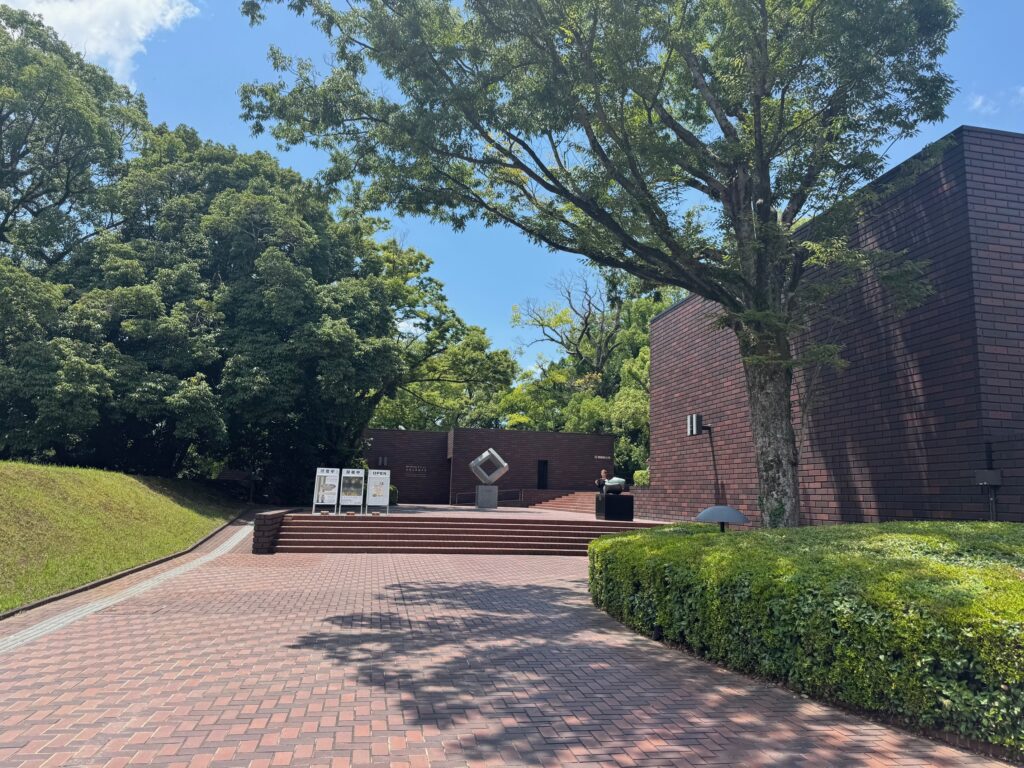 熊本県立美術館外観