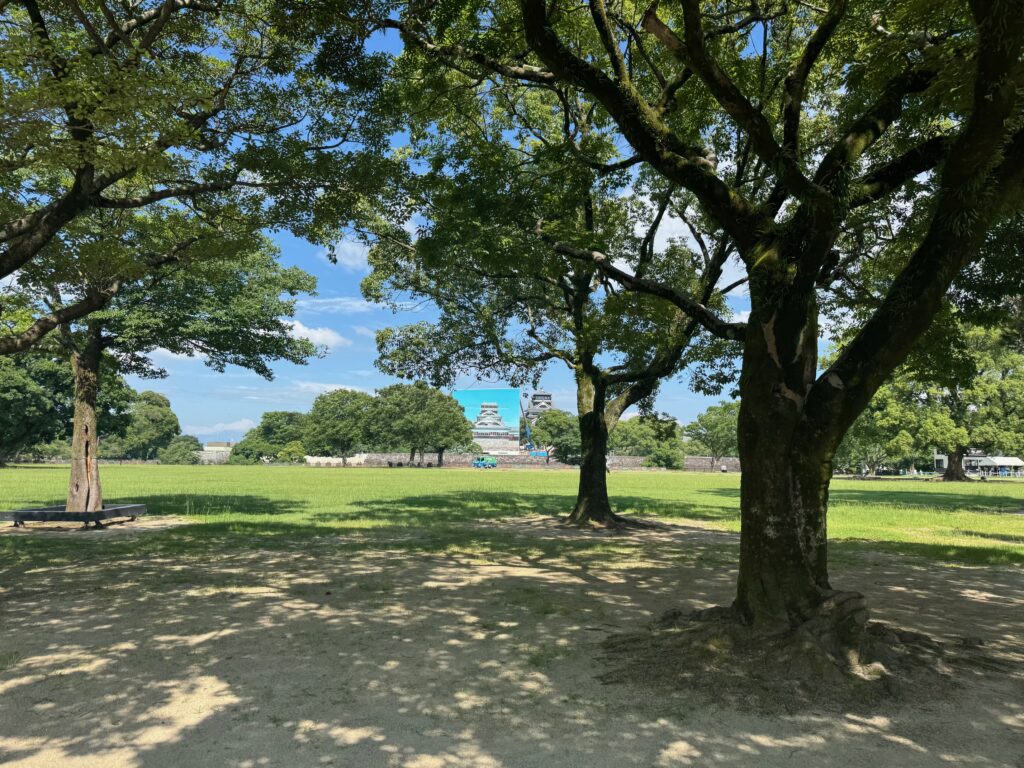 二の丸広場
